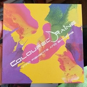 Coloured raine shadow palette